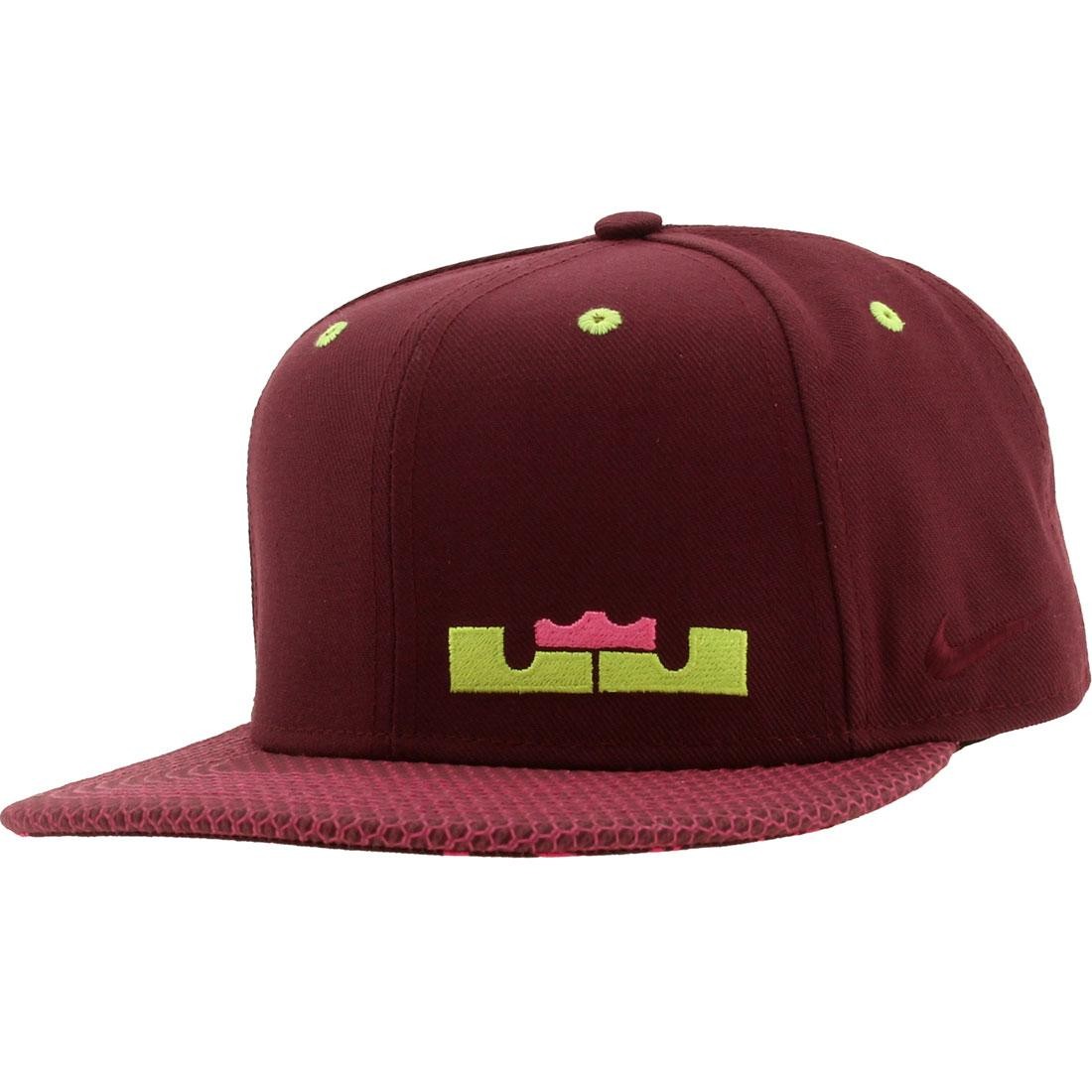 Nike QT S+ Lebron Snapback (purple / neon)