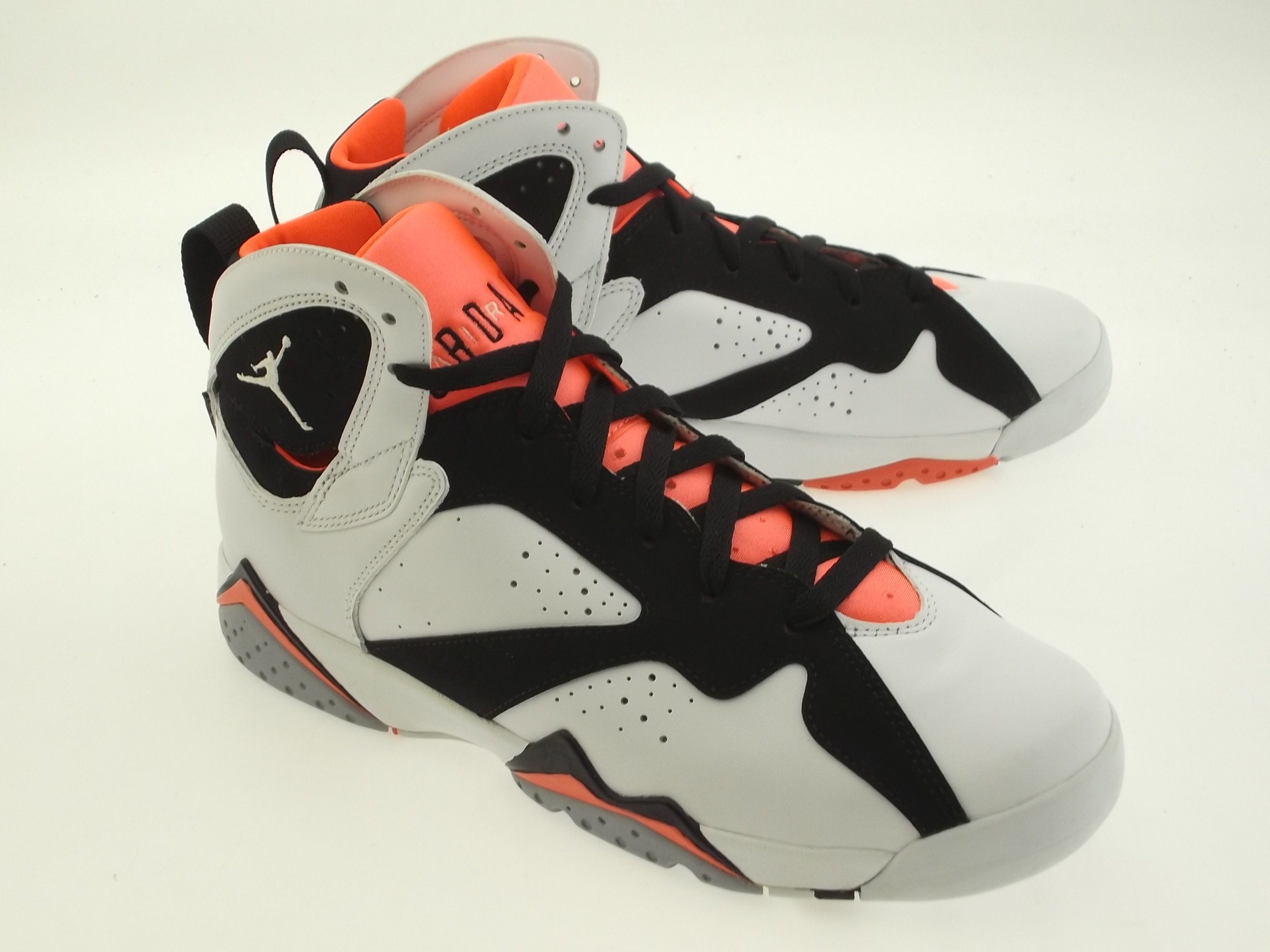 Jordan Big Kids Air Jordan 7 Retro GG (white / black / hot lava)