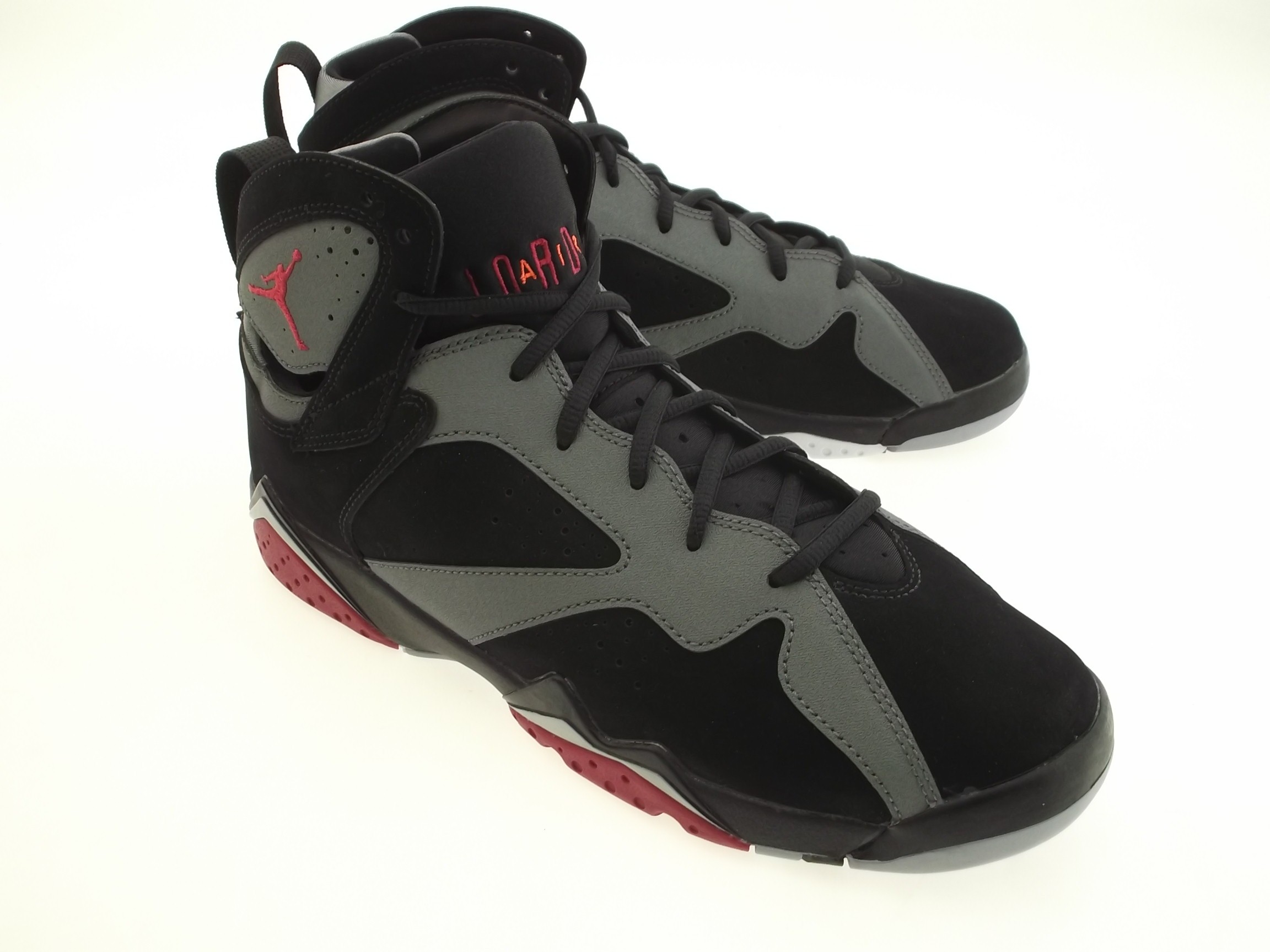 Jordan Big Kids Air Jordan 7 Retro GG (black / sport fuchsia / cool grey)