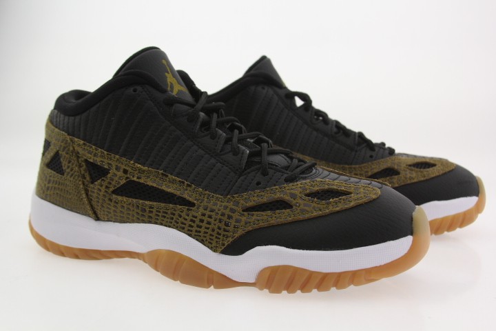 Air Jordan 11 Retro Low Men (black / militia green / gum yellow / infrared 23)