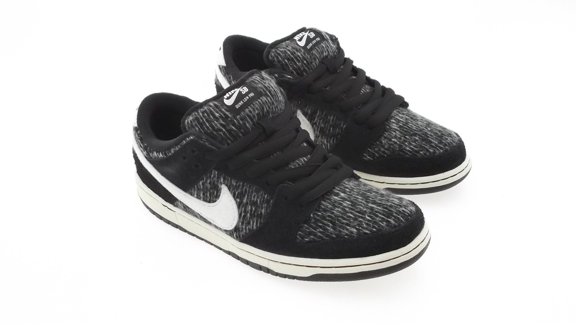 Nike Men Dunk Low Pro SB - Warmth Pack (black / ivory / black / hyper grape)