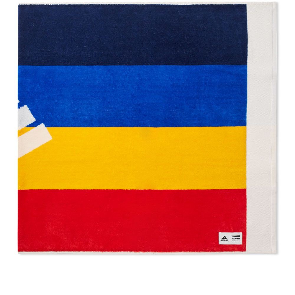 Adidas x Pharrell Williams New York Tennis Sports Towel (white / chalk white / dark blue / scarlet)