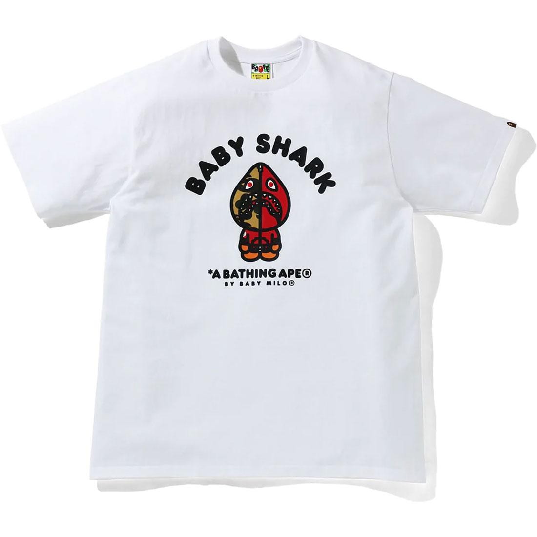 A Bathing Ape Men Baby Milo Shark College Tee (white / red)