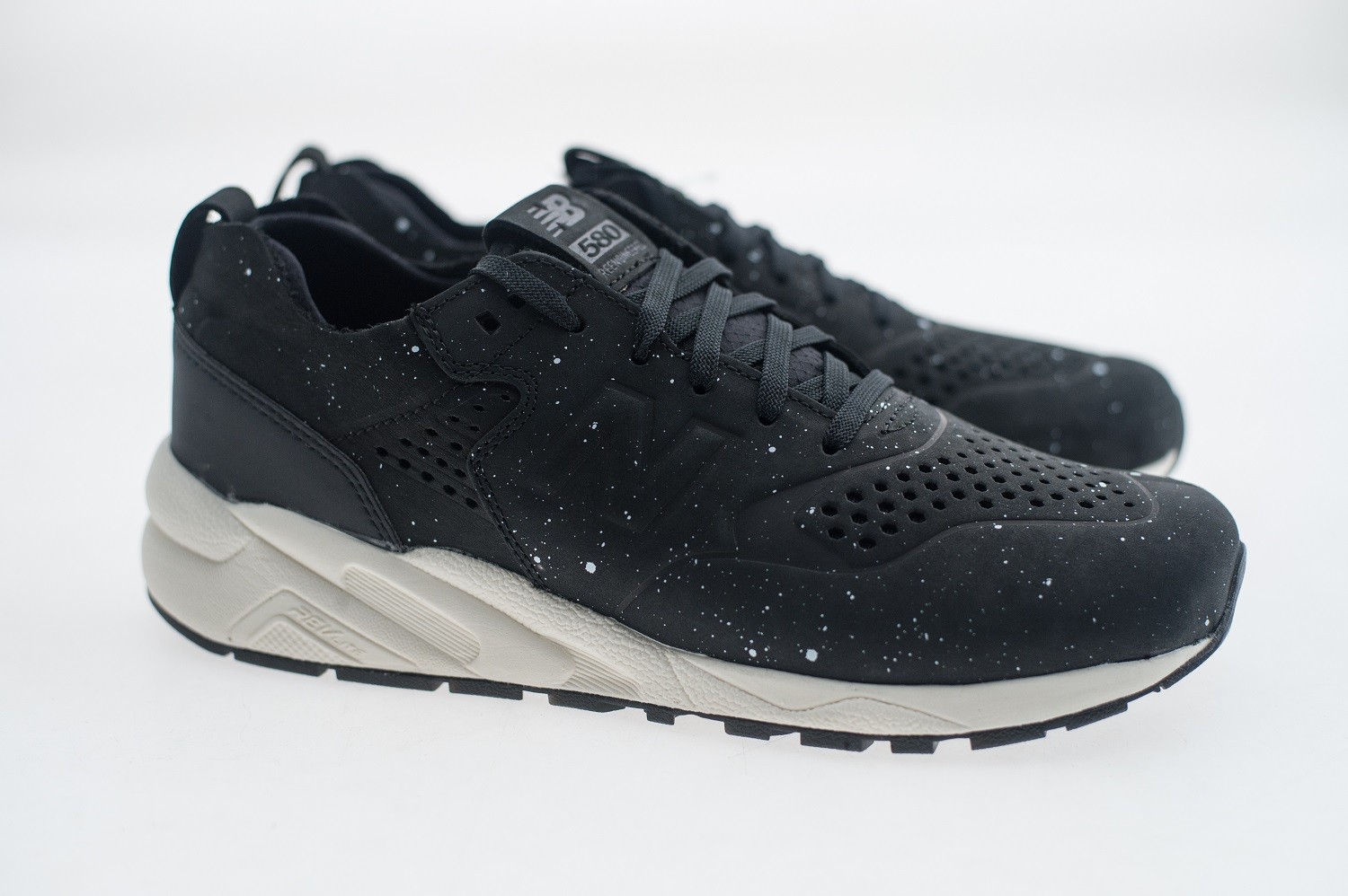 New Balance x Hypebeast Men MRT 580 Classic - Earth And Space Pack (black)