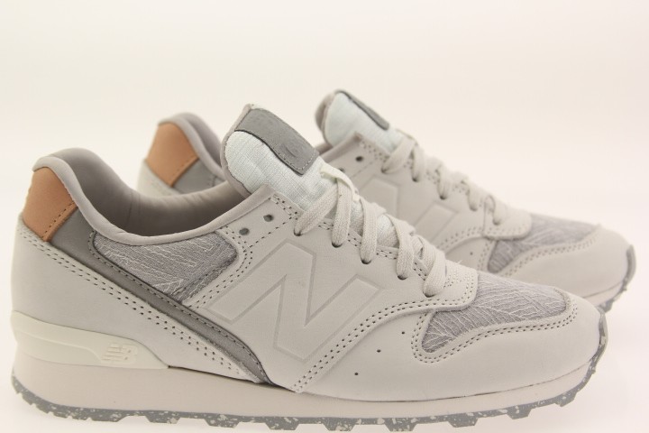 New Balance Women 696 NB Grey Suits Sneaks WL696GAR (gray / sea salt / silver mink)