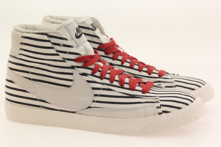 Nike Men Blazer Mid Premium Vintage QS (white / dark obsidian / gym red)