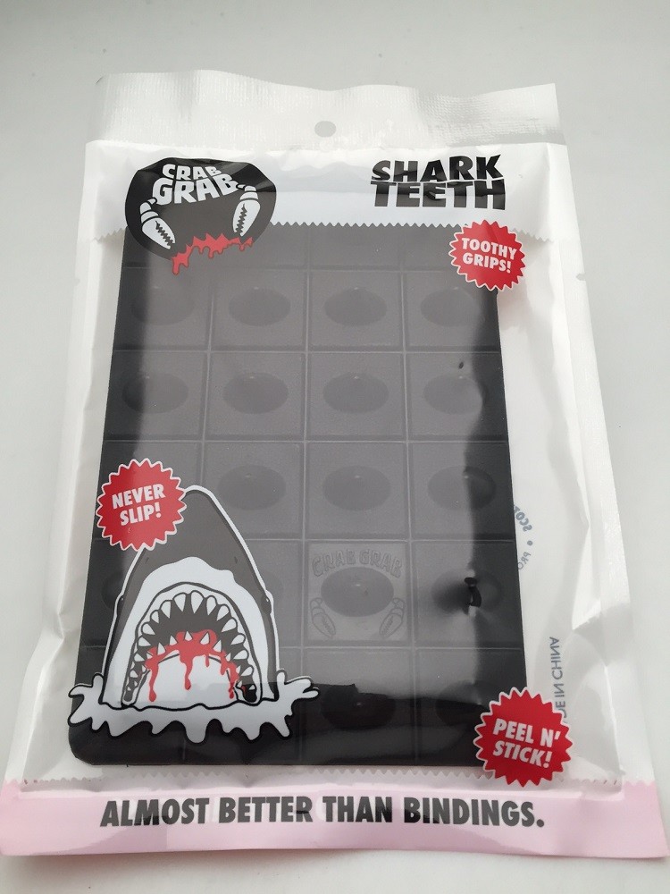 Crab Grab Shark Teeth Stomp Pad (black)