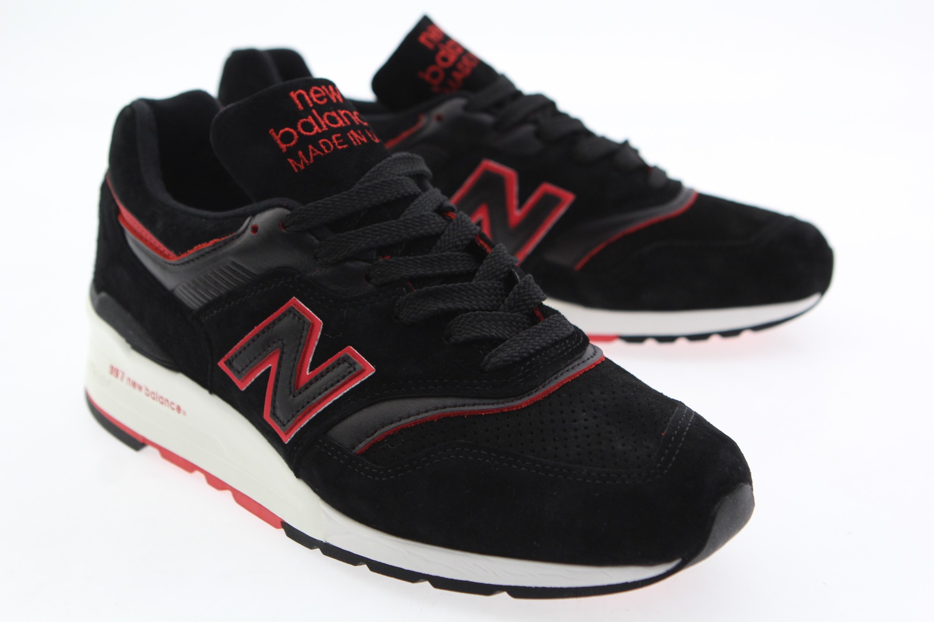 New Balance Men 997 Air Exploration M997DEXP - Made In USA (black / red)