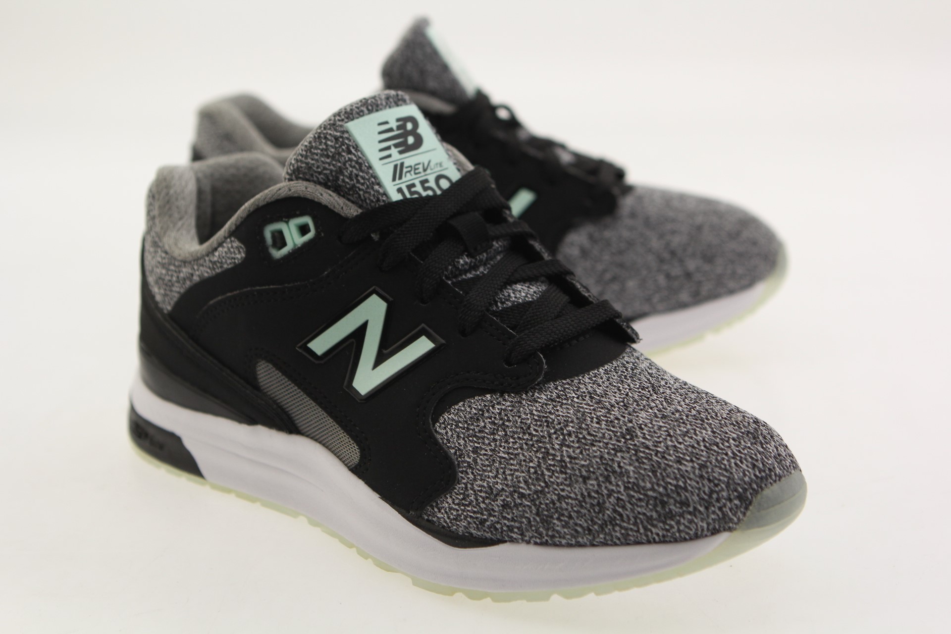 New Balance Women 1550 Sirens WL1550SA (black / seafoam)