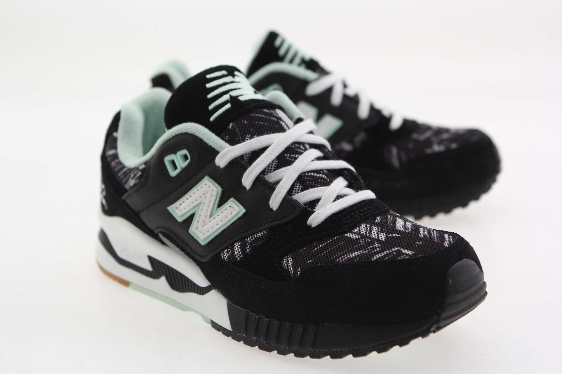 New Balance Women 530 Summer Utility W530SUA (black / white / seafoam)