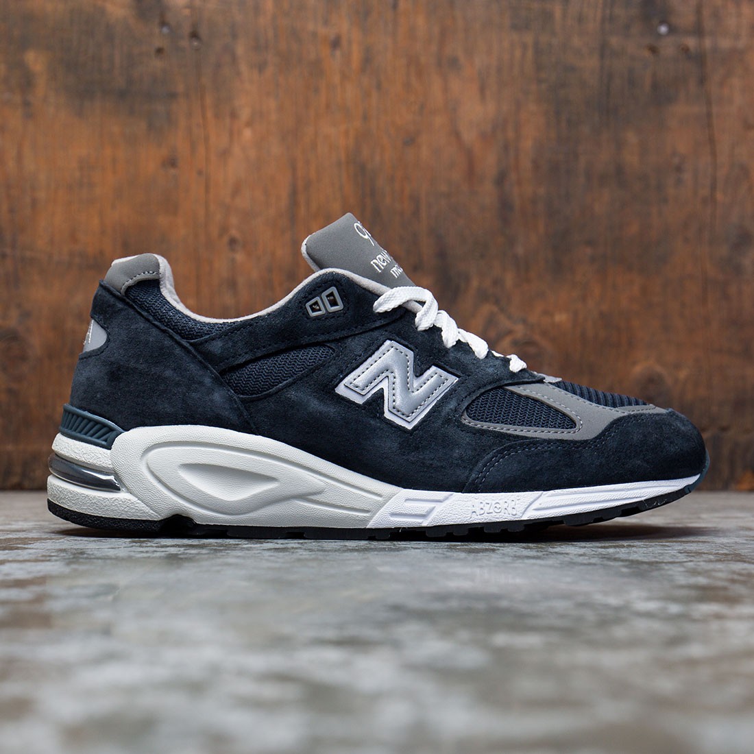 New Balance Men 990 M990NV2 - Made In USA (navy / grey)