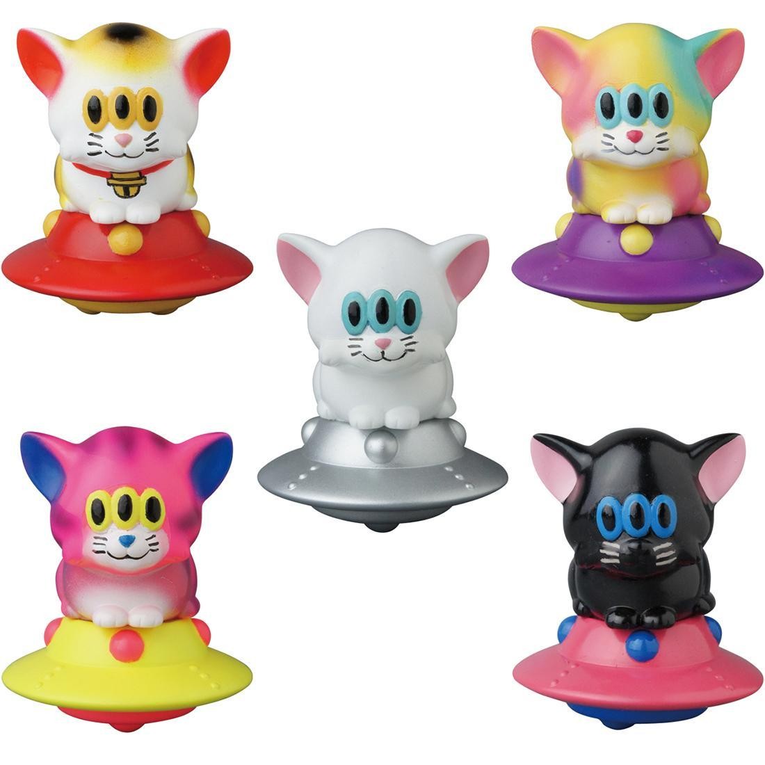 Medicom Calm Cat UFO By Art Junkie VAG Vinyl Artist Gacha Box Series 17 Figure - 1 Blind Box