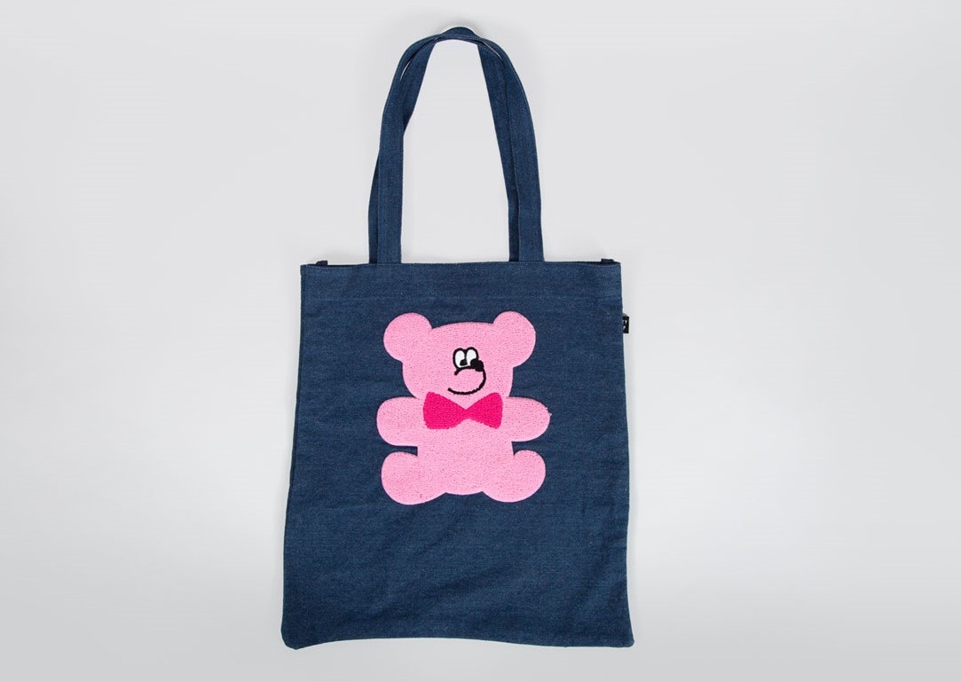 Lazy Oaf Fur Bear Tote (blue / pink)
