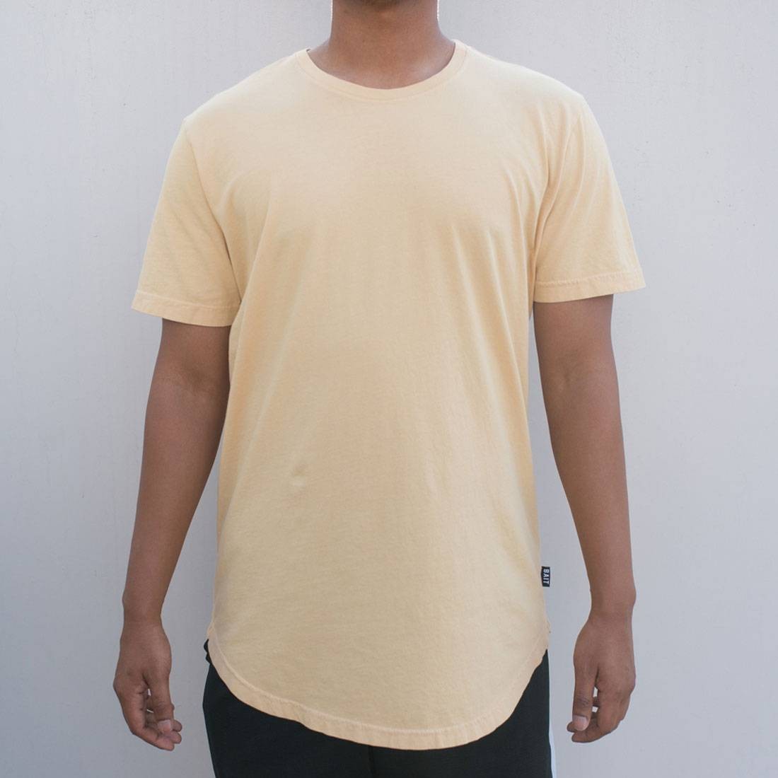 BAIT Men Premium Scallop Tee - Made In Los Angeles (beige / desert dust)