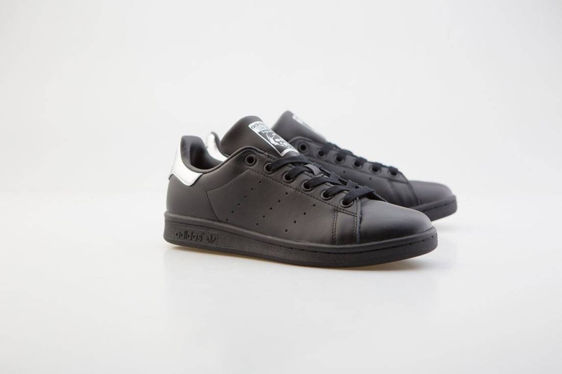 Adidas Women Stan Smith (black / core black / supcol)