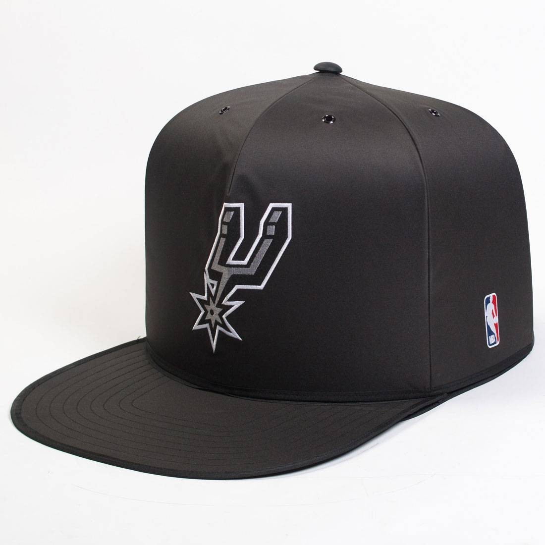 Nap Cap x NBA San Antonio Spurs Indoor Pet House (black)