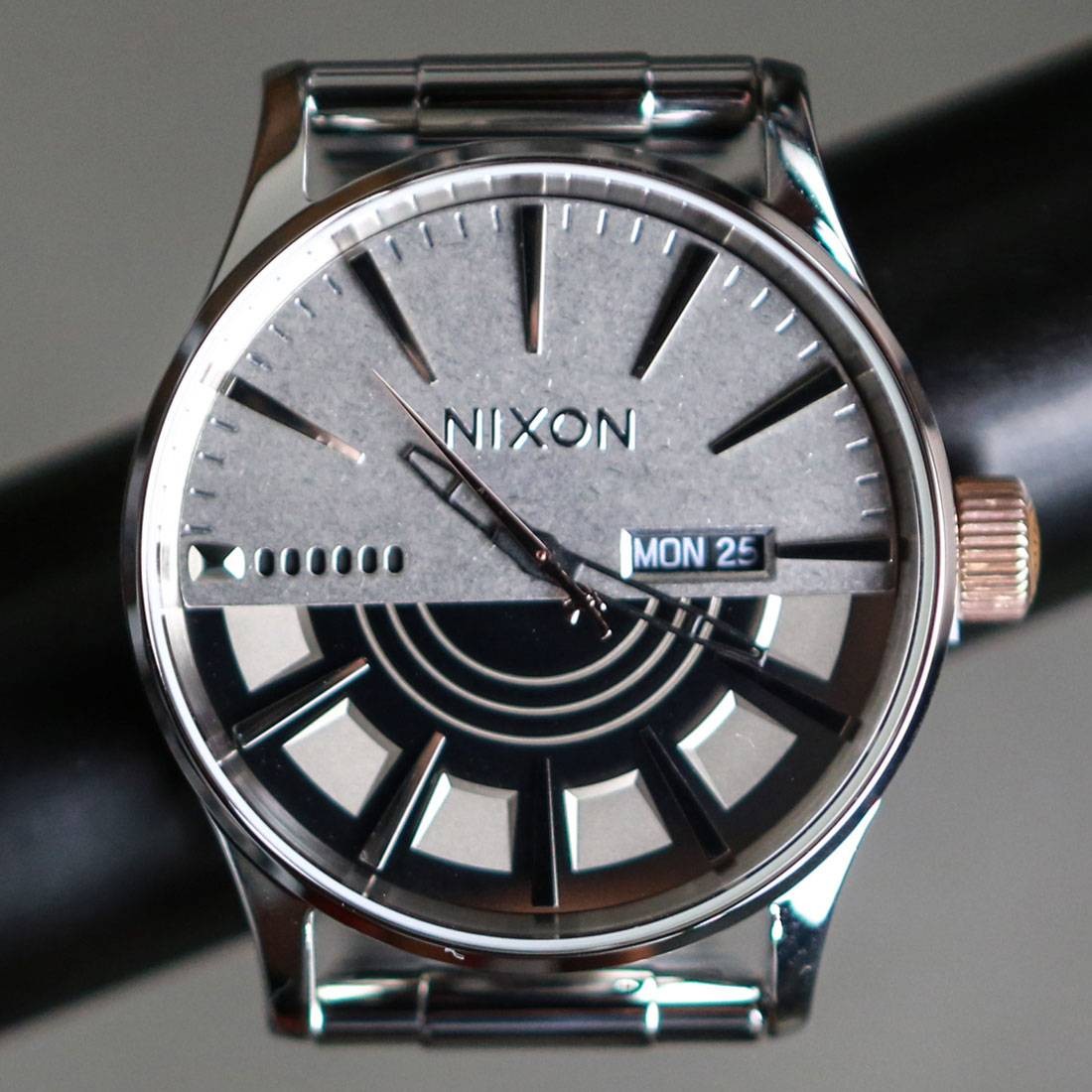 Nixon x Star Wars Sentry SS Watch - Captain Phasma (silver)