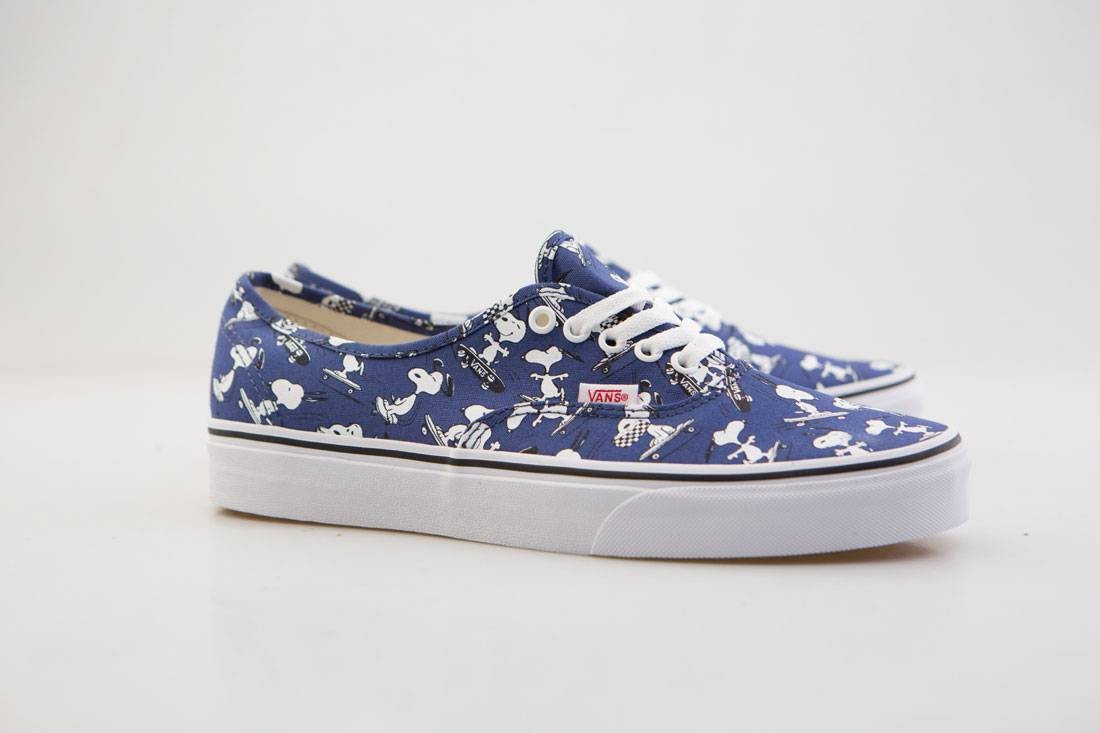 Vans x Peanuts Men Authentic - Snoopy Skating (blue)