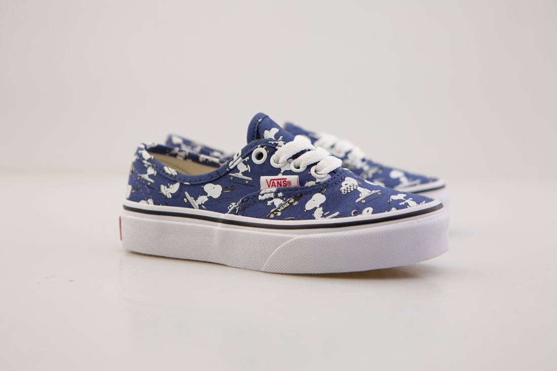 Vans x Peanuts Big Kids Authentic - Snoopy Skating (blue)