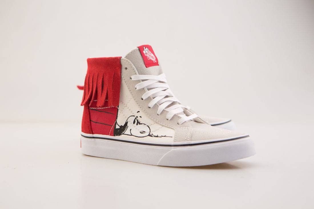 Vans x Peanuts Women SK8-Hi Moc - Dog House (white / bone)