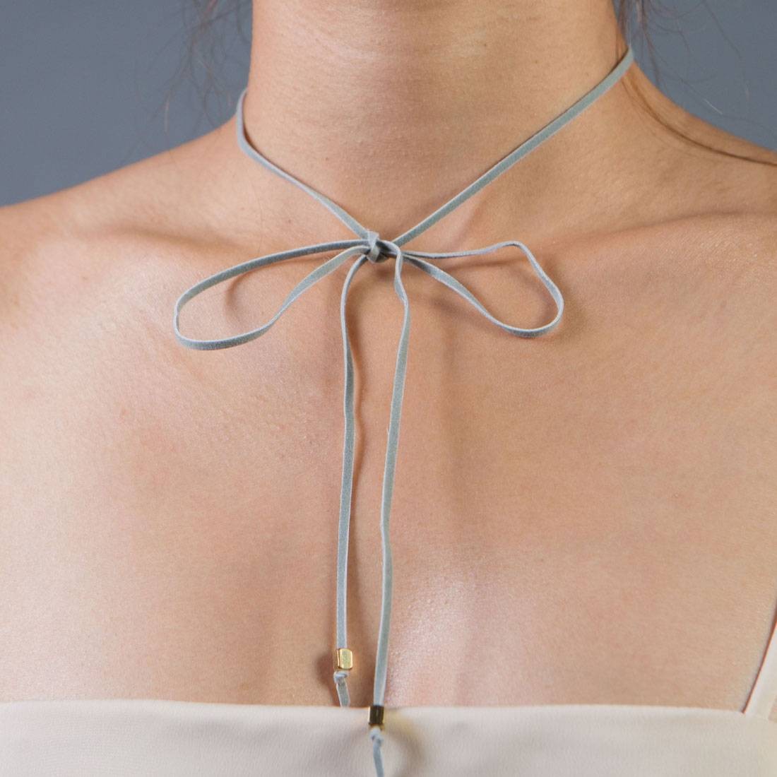 Strung Out Shop Amelie Choker (gray / gold)