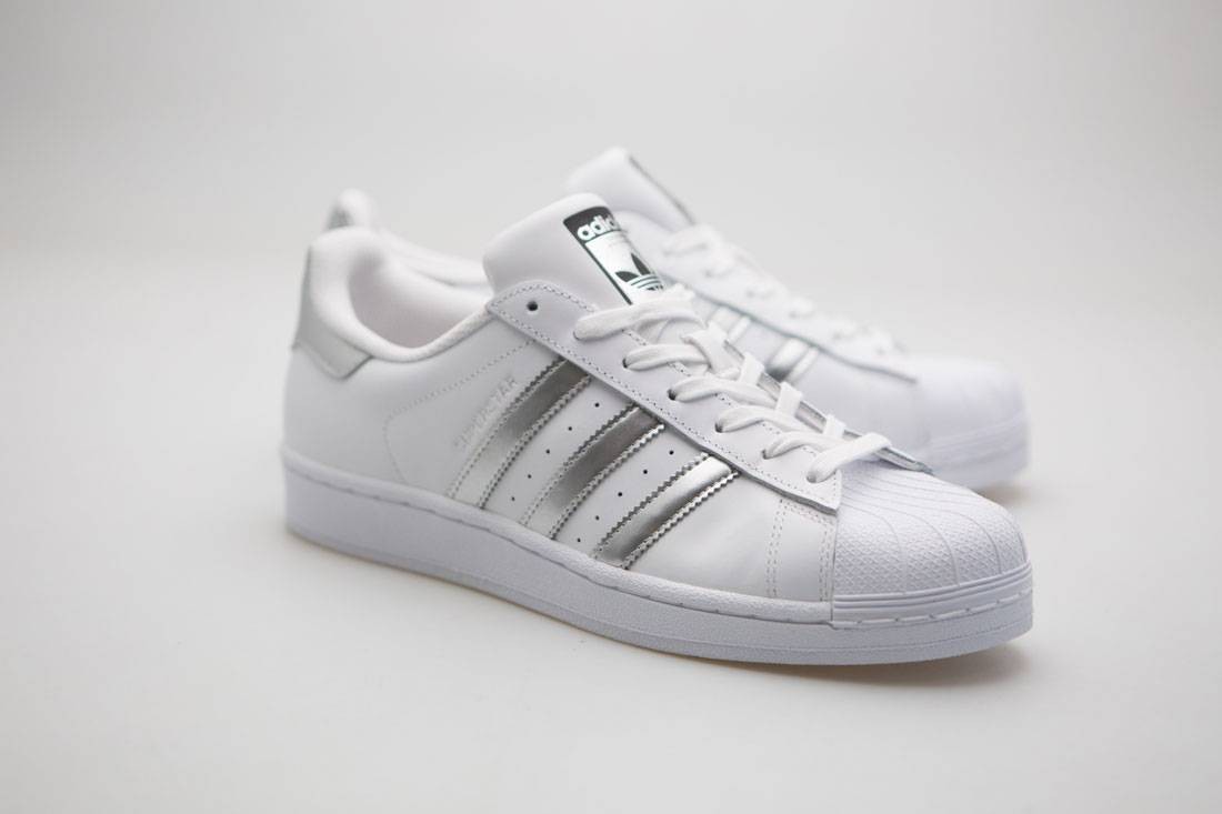 Adidas Women Superstar (white / silver metallic / core black)