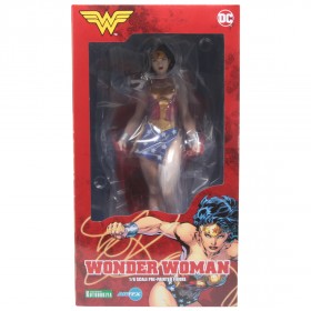 Kotobukiya ARTFX DC Universe Wonder Woman Statue (red)